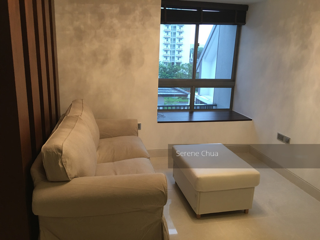 Alexis thumbnail photo